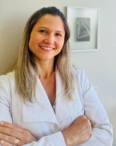 Dra Vanessa Teixeira
