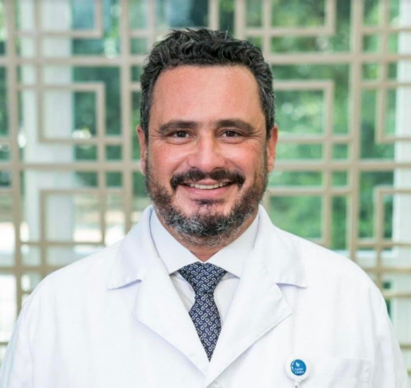 Dr Humberto Camargo Especialista rinoplastia em Porto Alegre Registro