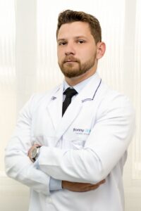 Dr. Ronny Cipriano 