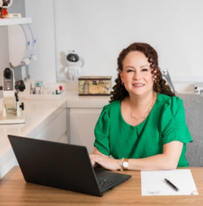 Dra Simone Vieira Cerveira