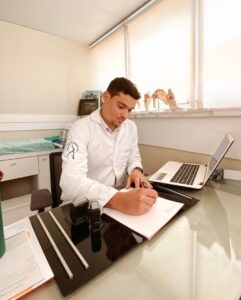 Dr Victor Kubis 01
